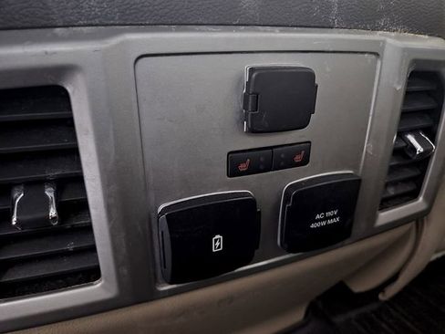 Used 2018 Ford F150 Lariat w/ Equipment Group 502A Luxury image 11