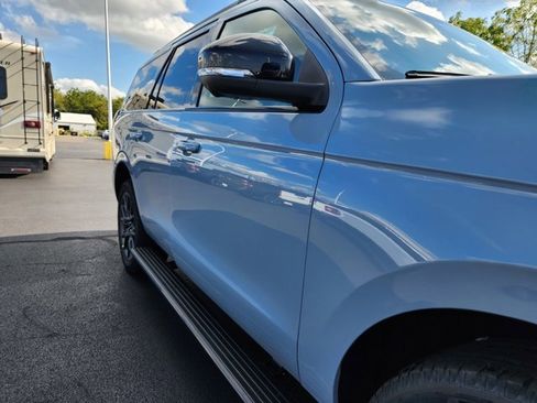 New 2025 Ford Expedition Platinum w/ Stealth Performance Package image 37