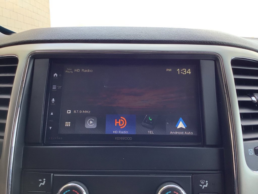 Used 2013 Jeep Grand Cherokee Laredo w/ Laredo E Group AWD/4WD image 14