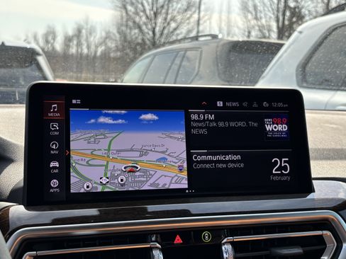 Used 2025 BMW X4 xDrive30i image 22