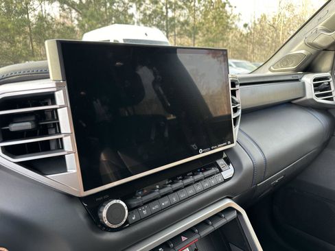 Used 2024 Toyota Sequoia Platinum image 10