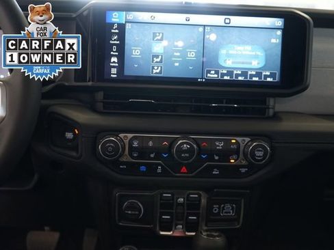 Used 2025 Jeep Wrangler Unlimited Sahara AWD/4WD image 23