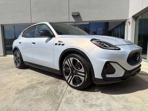 Used 2025 Maserati Grecale Folgore AWD/4WD image 1