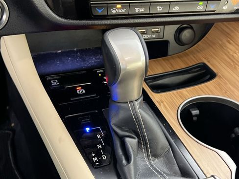 Used 2021 Lexus RX 350L FWD w/ Premium Package image 22