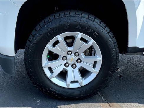 Used 2016 Chevrolet Colorado LT w/ LT Convenience Package image 8