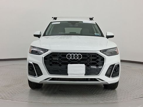 Used 2022 Audi Q5 e Premium w/ Convenience Package image 6