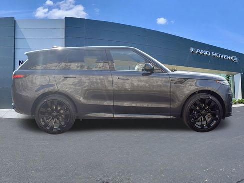 New 2026 Land Rover Range Rover Sport Dynamic SE AWD/4WD image 8