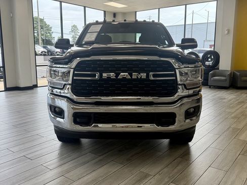 Used 2022 RAM 2500 Big Horn AWD/4WD image 2