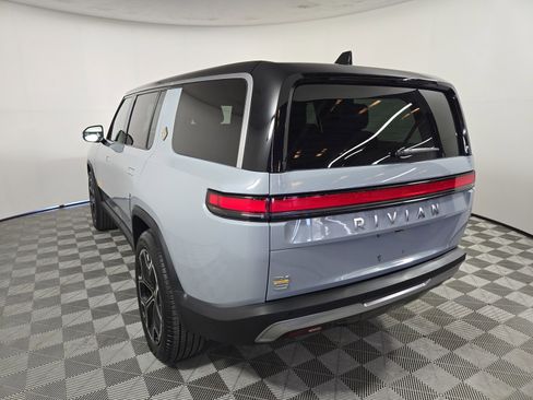 Used 2024 Rivian R1S Adventure AWD/4WD image 3