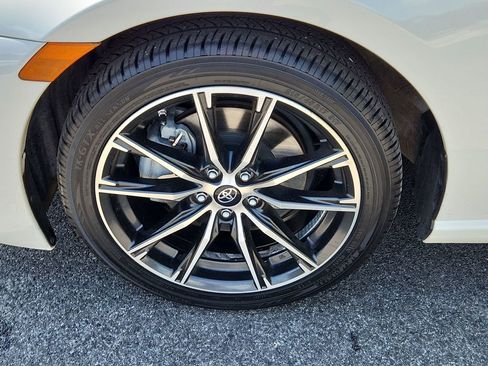 Used 2020 Toyota 86 RWD image 9