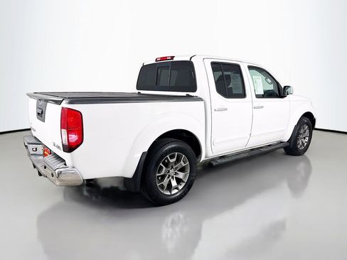 Used 2016 Nissan Frontier SL w/ Moonroof Package AWD/4WD image 8