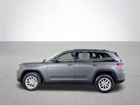 Certified 2023 Jeep Grand Cherokee Laredo X AWD/4WD image 10