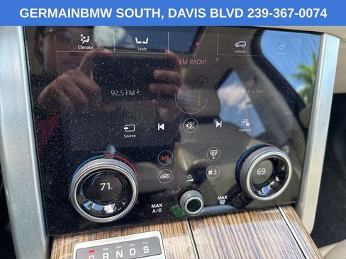 Used 2019 Land Rover Range Rover HSE image 12