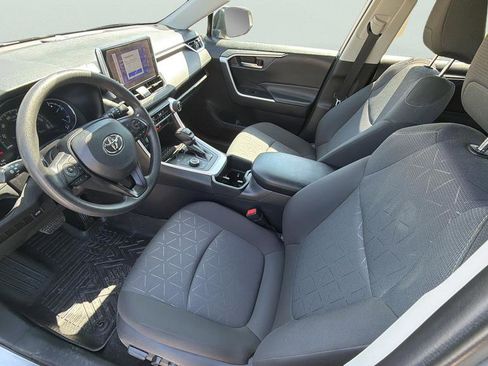 Used 2025 Toyota RAV4 XLE w/ Convenience Package AWD/4WD image 21