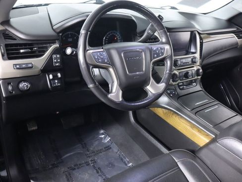 Used 2019 GMC Yukon Denali w/ Denali Ultimate Package image 9