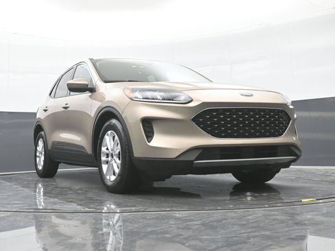 Used 2020 Ford Escape SE FWD image 42