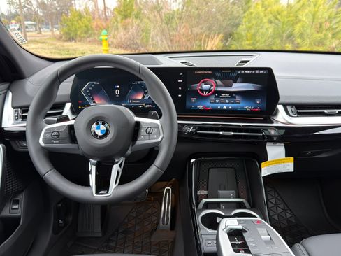 New 2026 BMW X2 xDrive28i w/ Technology Package AWD/4WD image 3
