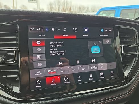 Used 2023 Dodge Durango GT image 49