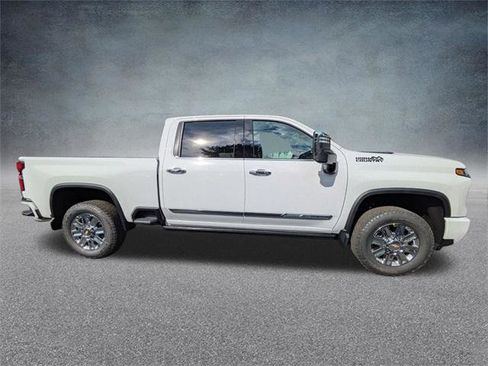 New 2026 Chevrolet Silverado 3500 High Country w/ Technology Package image 3