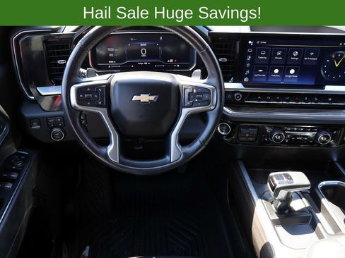 Used 2023 Chevrolet Silverado 1500 LT AWD/4WD image 16