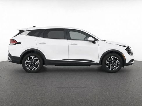 Used 2024 Kia Sportage LX AWD/4WD image 2