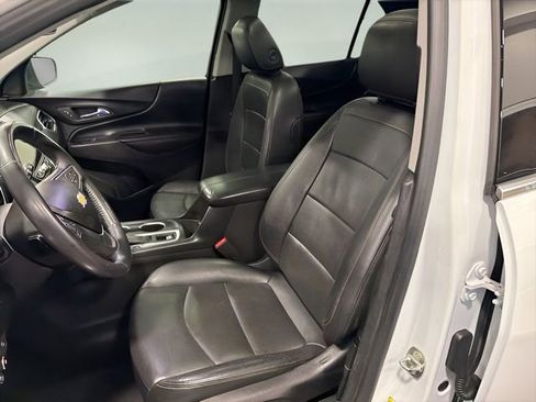 Used 2018 Chevrolet Equinox Premier image 12