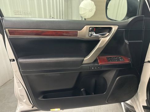 Used 2013 Lexus GX 460 image 22
