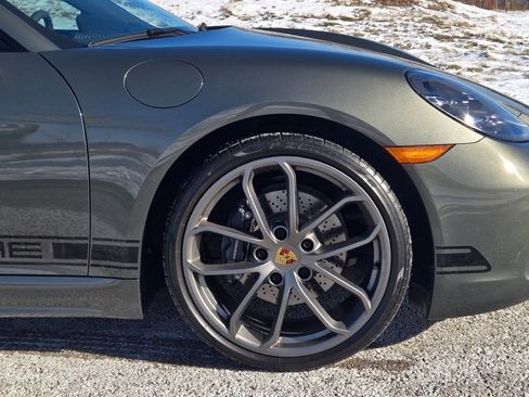 Used 2024 Porsche 718 Cayman image 12