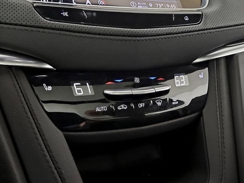 Used 2025 Cadillac XT5 Premium Luxury FWD image 16