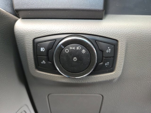 Used 2016 Ford F150 XLT AWD/4WD image 11