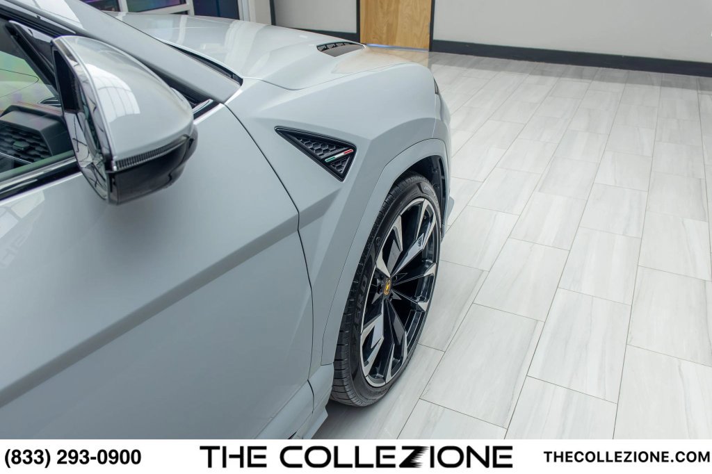 Used 2024 Lamborghini Urus S AWD/4WD image 33
