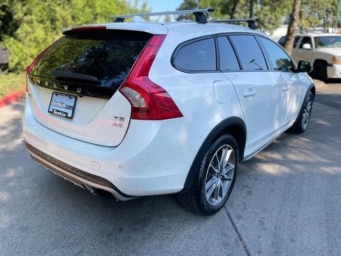 Used 2015 Volvo V60 T5 Cross Country w/ Protection Package AWD/4WD image 4