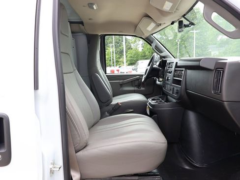 New 2026 Chevrolet Express 2500 w/ Enhanced Convenience Package RWD image 26
