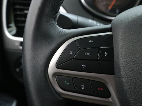 Used 2019 Jeep Cherokee High Altitude image 13