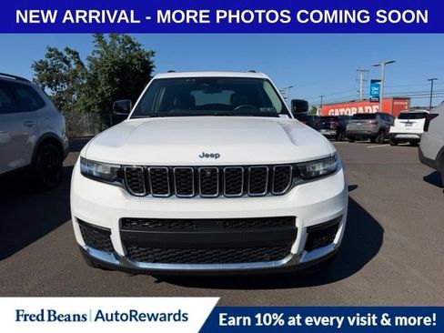 Used 2021 Jeep Grand Cherokee L Limited w/ Luxury Tech Group II AWD/4WD image 2