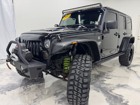 Used 2012 Jeep Wrangler Unlimited Rubicon AWD/4WD image 4
