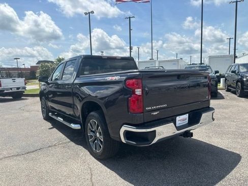Used 2023 Chevrolet Silverado 1500 LT AWD/4WD image 5