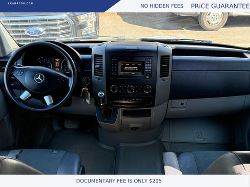 Used 2015 Mercedes-Benz Sprinter 2500 image 15