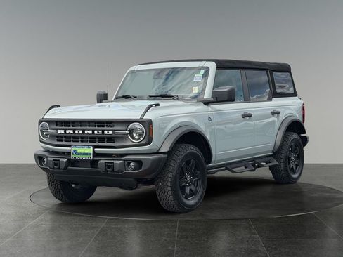 Used 2022 Ford Bronco Black Diamond AWD/4WD image 3