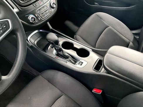 Used 2023 Chevrolet Malibu LT FWD image 15
