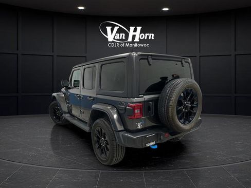 Used 2022 Jeep Wrangler Unlimited Sahara w/ Cold Weather Group image 5