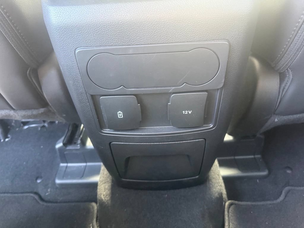 Used 2024 Ford Explorer XLT w/ Equipment Group 202A AWD/4WD image 34