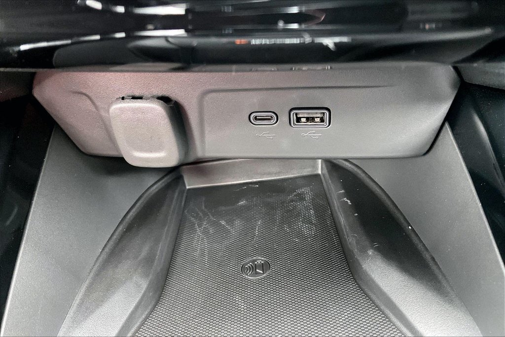 New 2026 Chevrolet Trax ACTIV w/ Sunroof Package FWD image 25