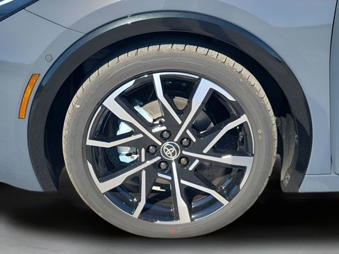 New 2026 Toyota Prius Plug-In Hybrid FWD image 17