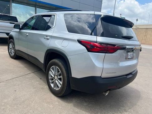 Used 2022 Chevrolet Traverse LT FWD image 5