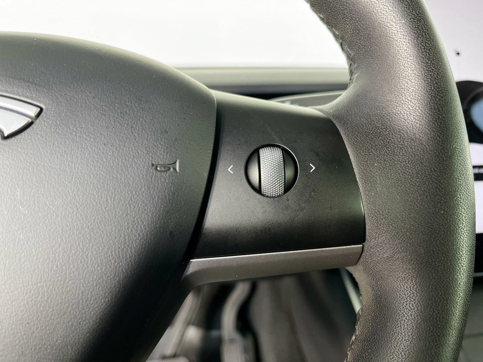 Used 2021 Tesla Model Y Long Range AWD/4WD image 15