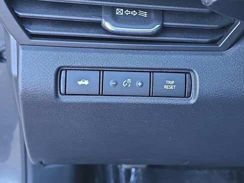 Used 2024 Nissan Altima 2.5 SV image 31