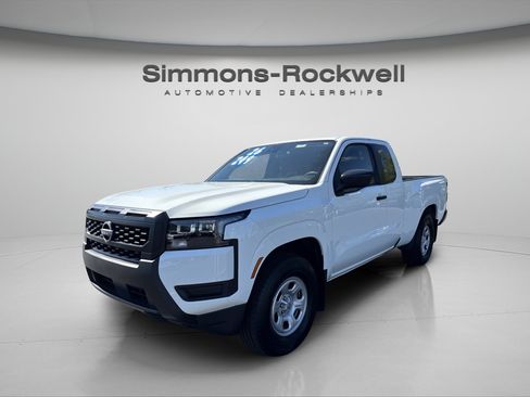 Used 2026 Nissan Frontier S RWD image 2