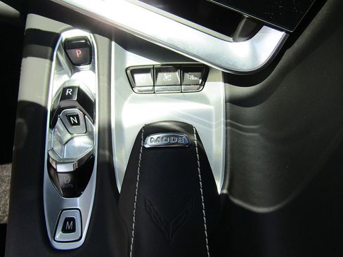 Used 2023 Chevrolet Corvette Stingray Premium Conv w/ Z51 Performance Package RWD image 18