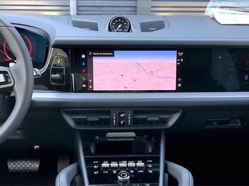 New 2025 Porsche Cayenne Coupe image 24